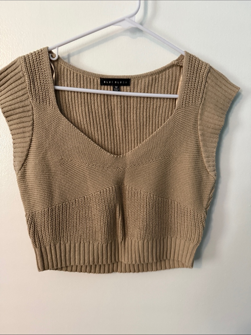 Blue Blush Tan Ribbed V-Neck Knit Lightweight Sweater